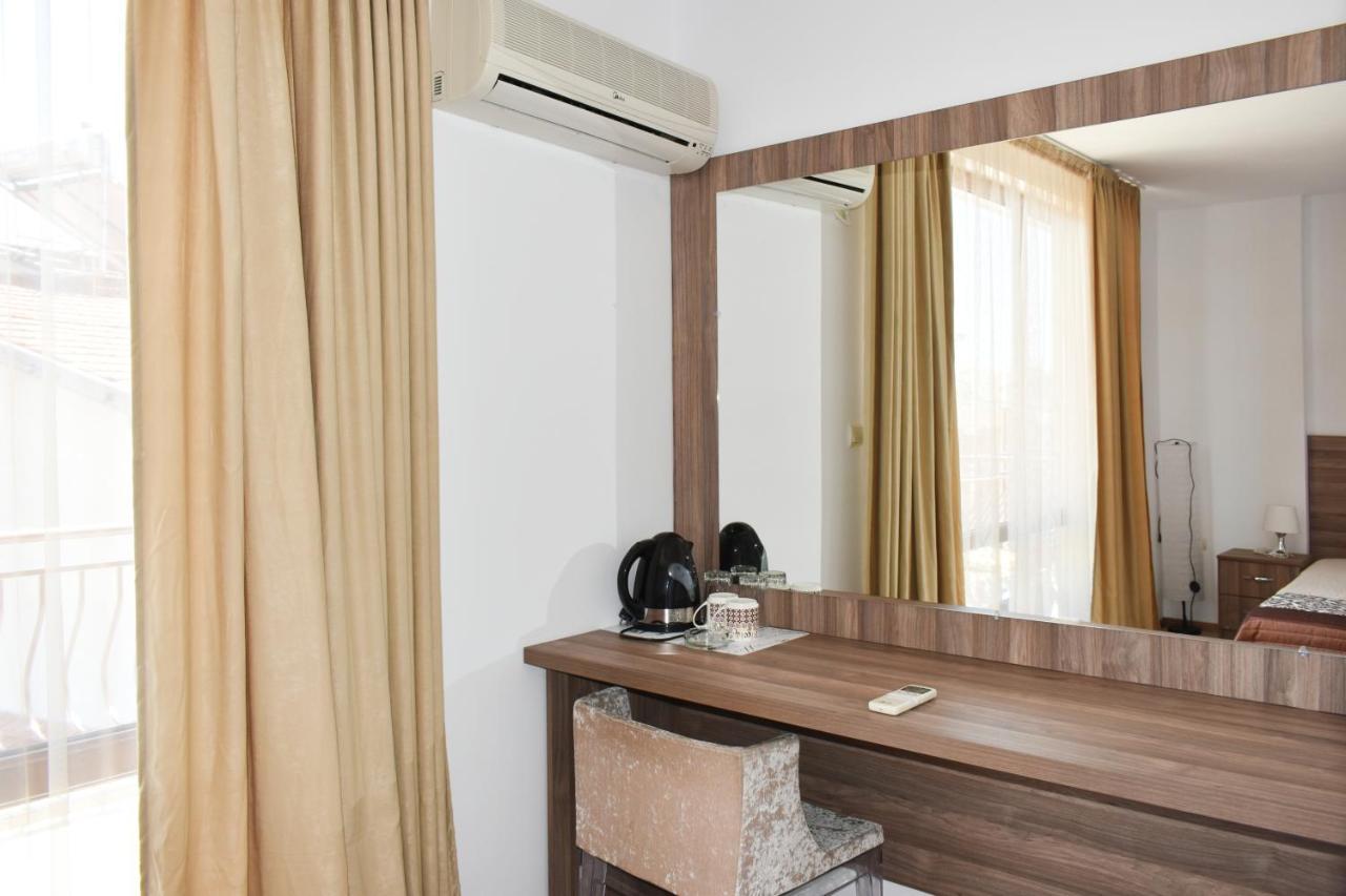 Time Out Hotel Sozopol Exterior foto