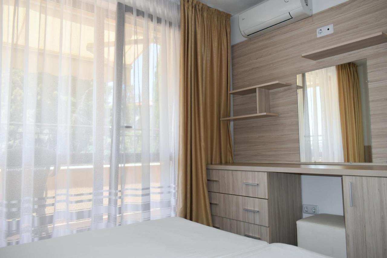 Time Out Hotel Sozopol Exterior foto