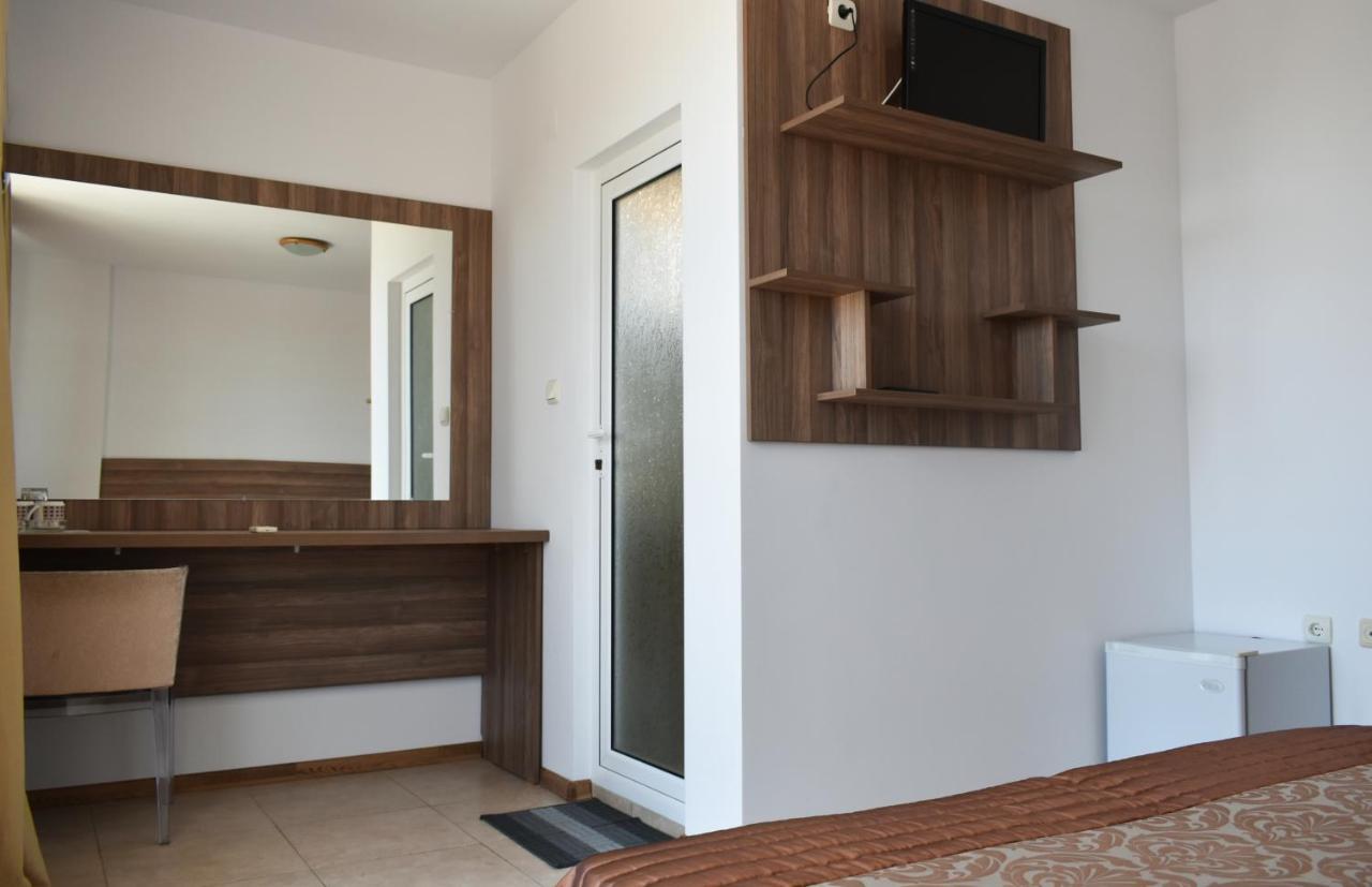 Time Out Hotel Sozopol Exterior foto