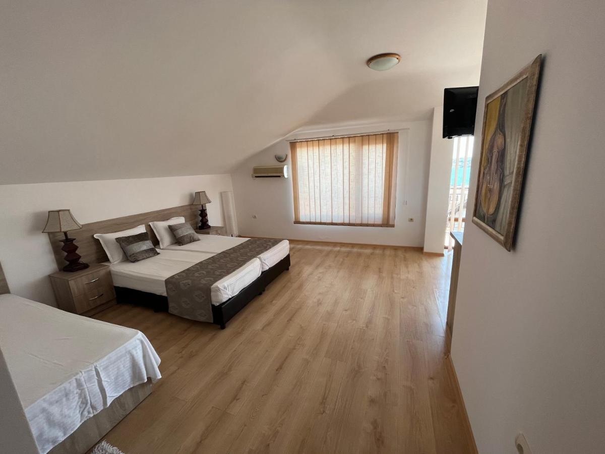 Time Out Hotel Sozopol Exterior foto